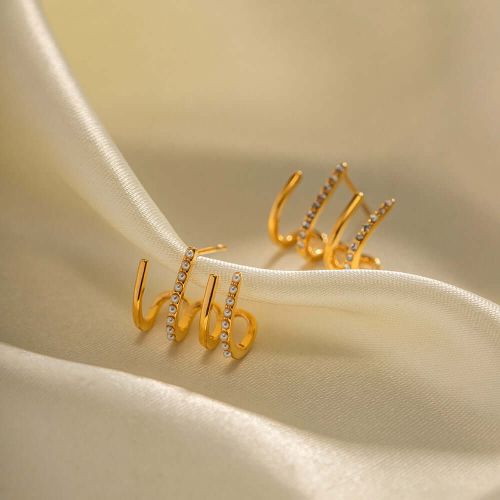 18K Gold Small Pearl Earrings | JDE087